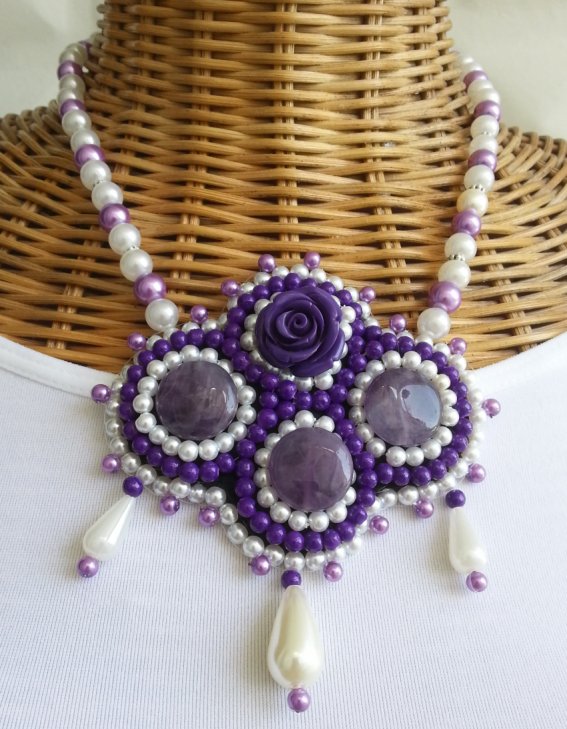 ametist beadwork